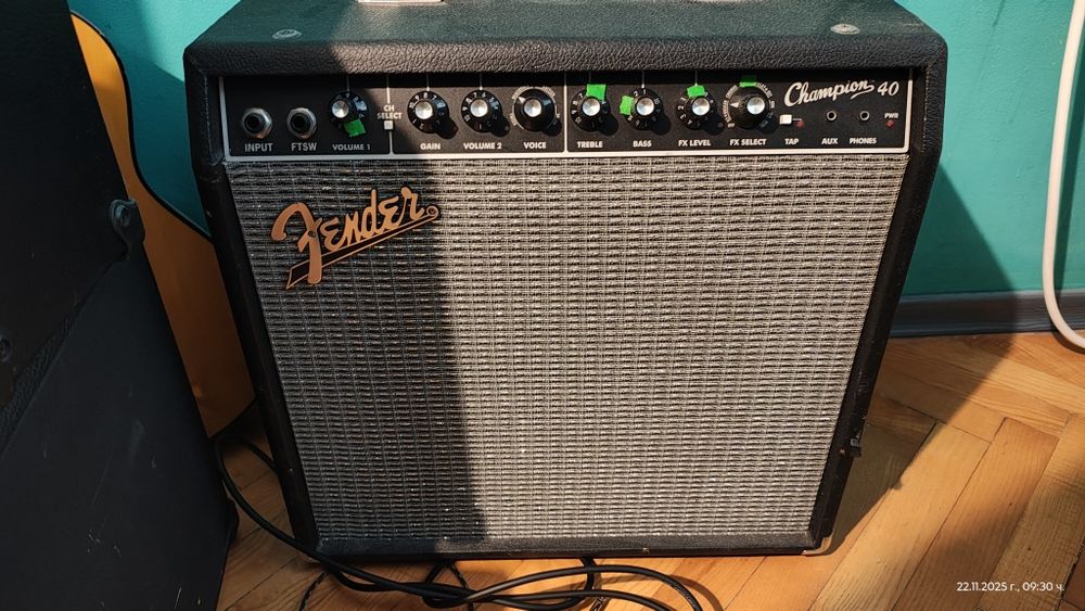 Три броя кубета Fender Ibanez Harley Benton