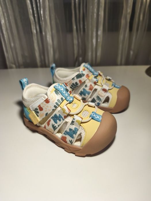 Нови детски сандали