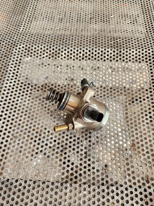 Pompa Inalta Presiune Audi A6 S6 RS6 A7 S7 RS7 A8 S8 RS8 Bentley 4.0 TFSI Cod T - Dezmembrari Arad
