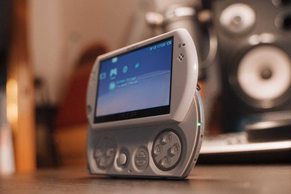 PSP Go Pearl White, 16gb modat