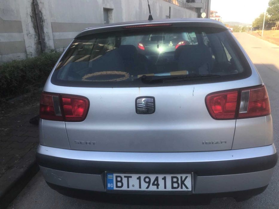 Продавом автомобил Сеат Ибиза