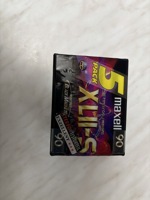 Casete maxell sigilate