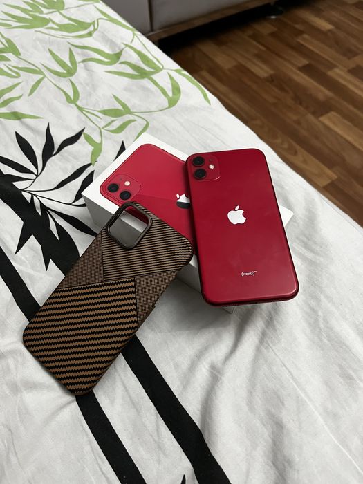 IPhone 11 red продам