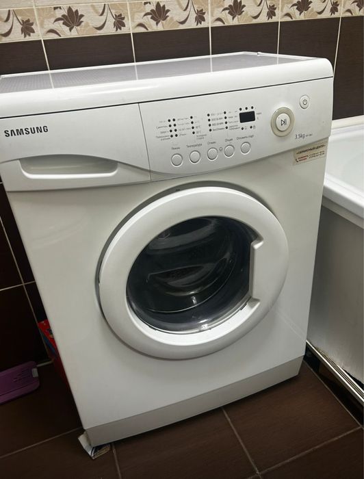 Продам стиральную машину работает, самовывоз