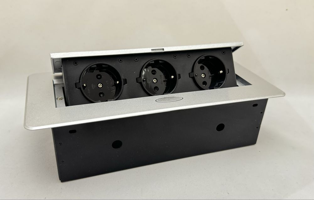 Наполная Настольная розетка Лючок