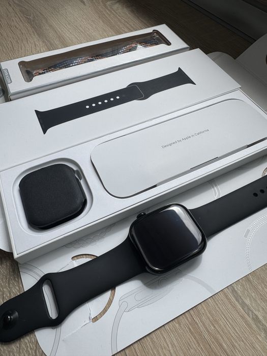 Apple Watch Series 10 (46mm) Jet Black GPS – Пълен комплект, Батерия 100%
