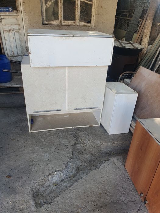 Õtinlar bollorlar barchasi sotiladi.