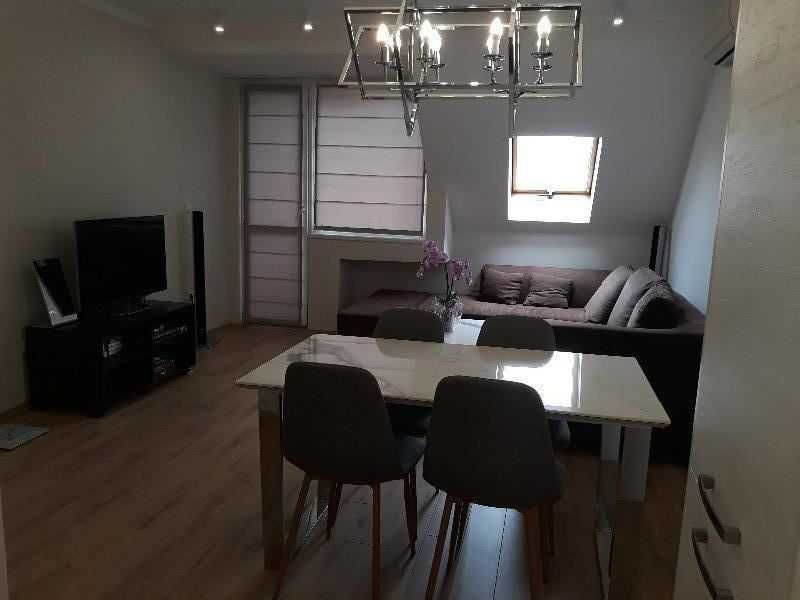 Дава се под наем Двустаен апартамент в София, Младост 2 - 80 кв.м за 398.82 € - Снимка #1