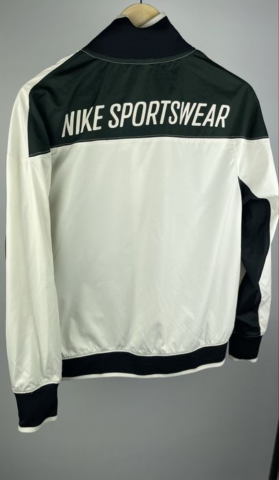 Geaca anti vant Nike dama