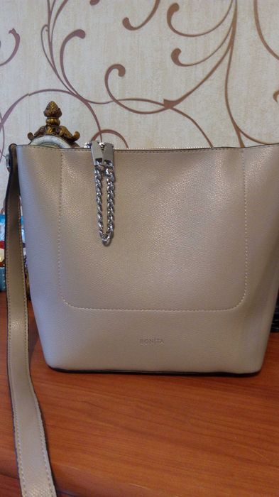 Качественные женскиесумки.