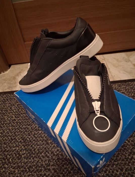 Adidasi dama negru