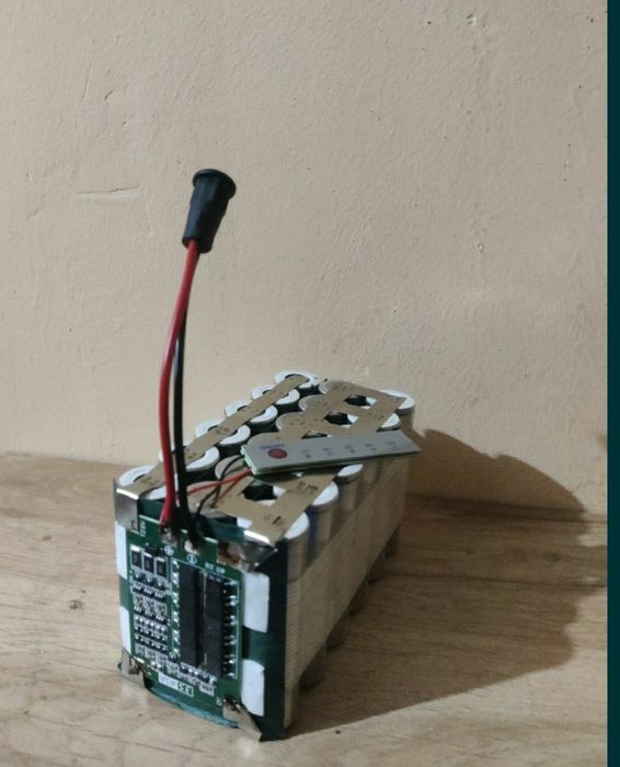 Acumulator mascote