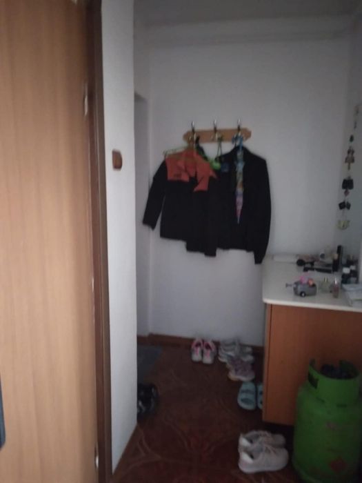 Vând apartamet cu 2 camere in Motru