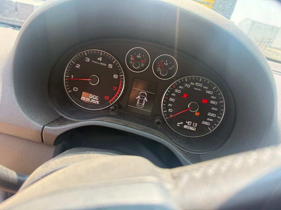 Dezmembrez Audi a3 facelift Gri - lz7h 2009 1.6 bse volan stanga 185.000 km