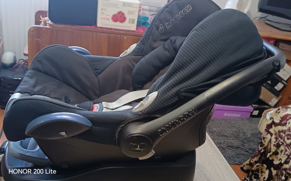 Vând scoică auto cu isofix