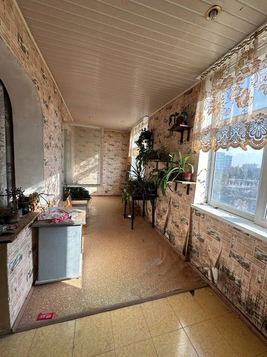 Сергелинский р-н Куйлюк массив 5 5/5/5 франция 112м2 балкон 2х6