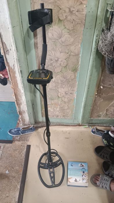 Металлоискатель продам