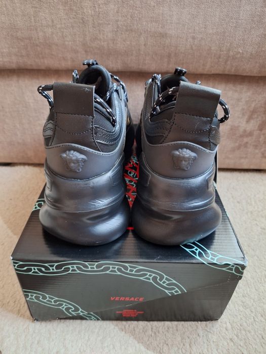Papuci Versace Chain Reaction Negrii Gold 41