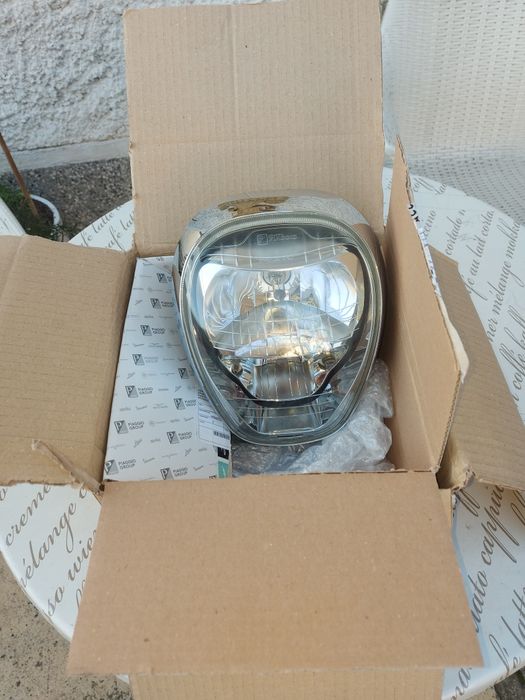 Фар за Piaggio Beverly