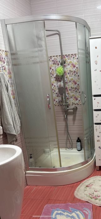 Продаю свою душевую кабину