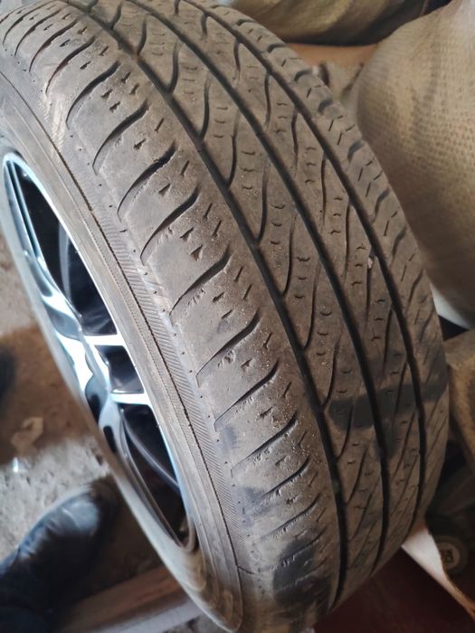 Продам диски с шинами