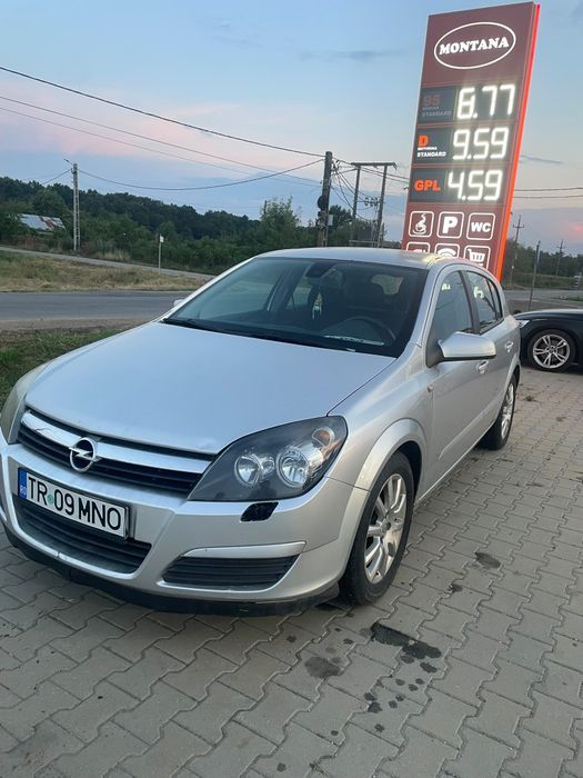 Vând Opel Astra H