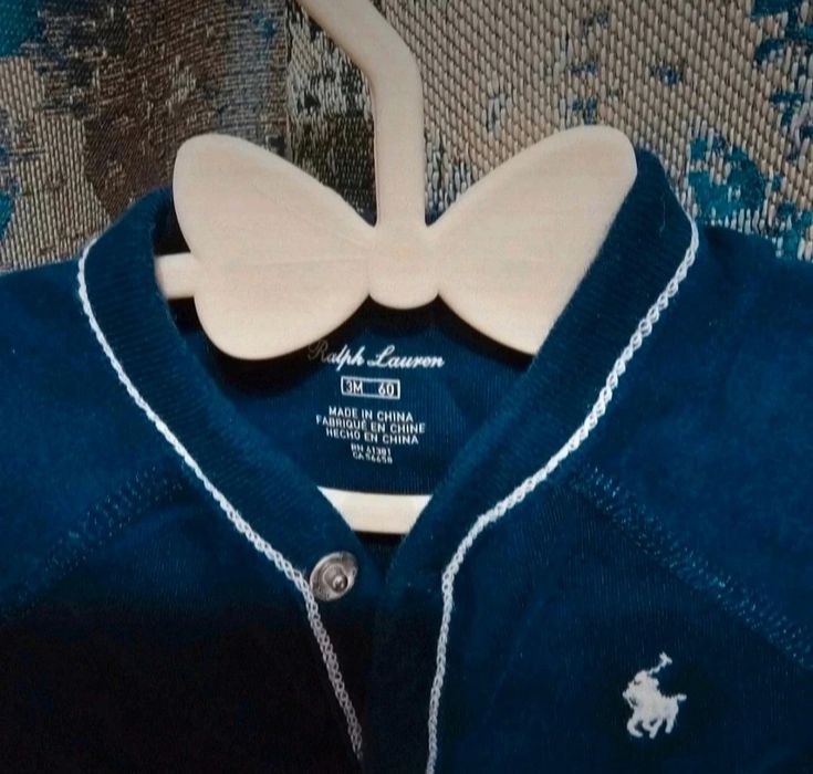 Salopetica pentru bebeluș