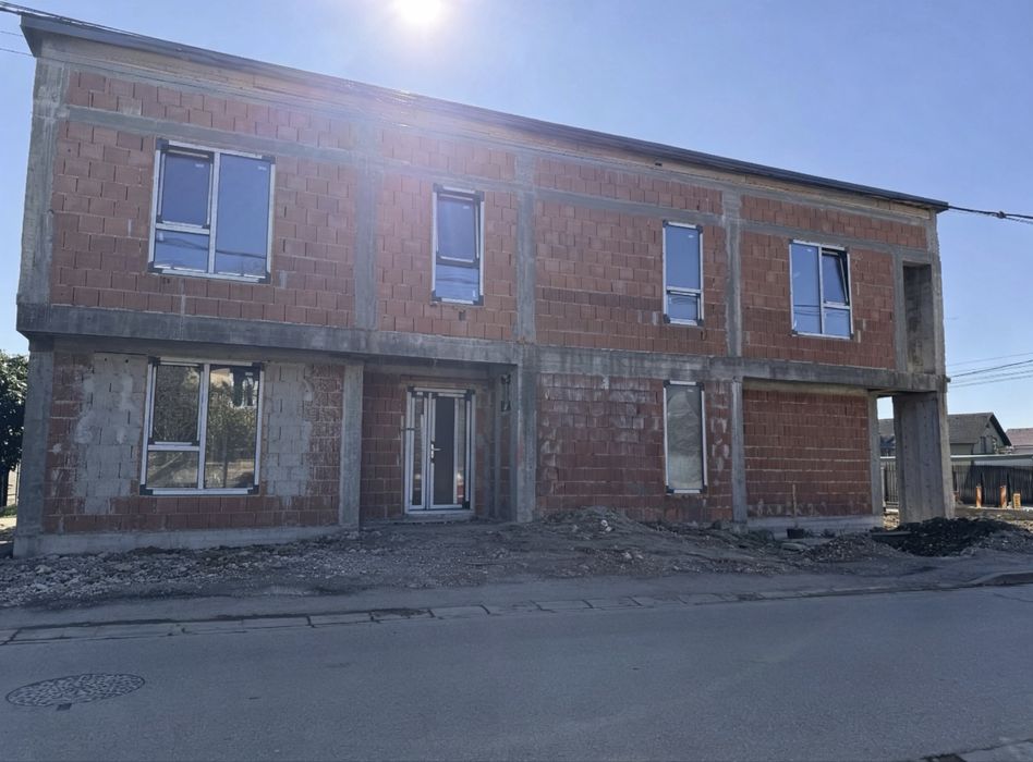 Constructie noua de vanzare