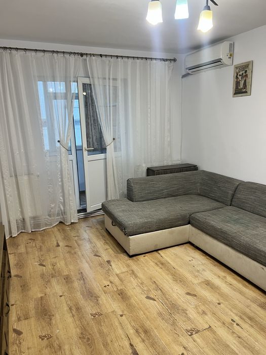 Inchiriez apartament