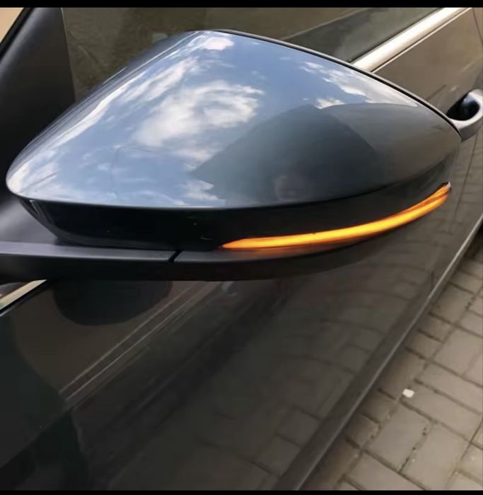 Semnalizari oglinzi  dinamice Skoda Octavia 3