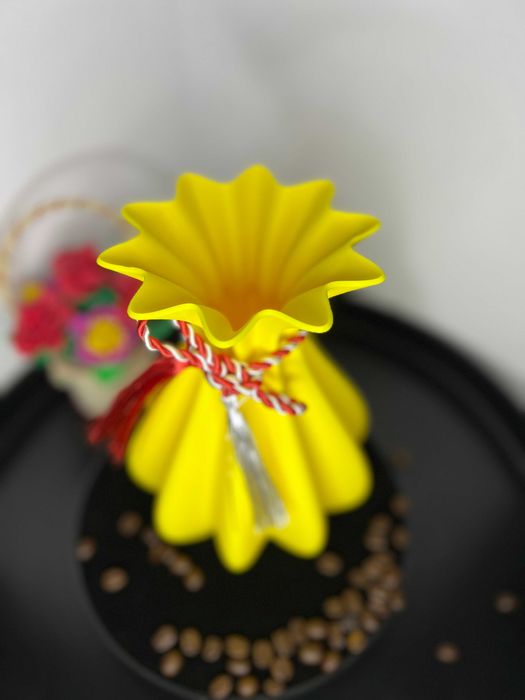 Vaza Unicata Galbena Martisor