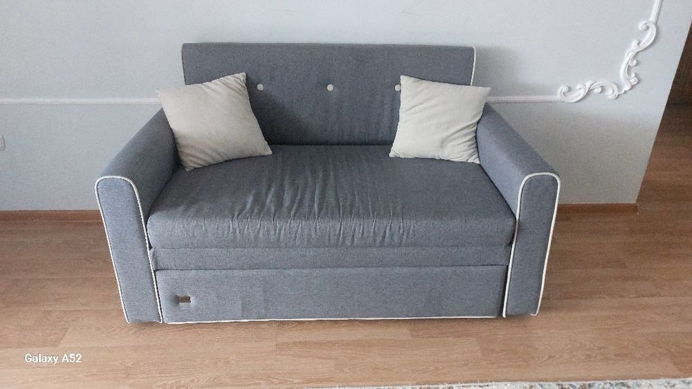 Продаётся б.у диван.