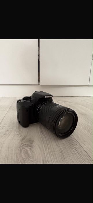 Фотоапарат Canon