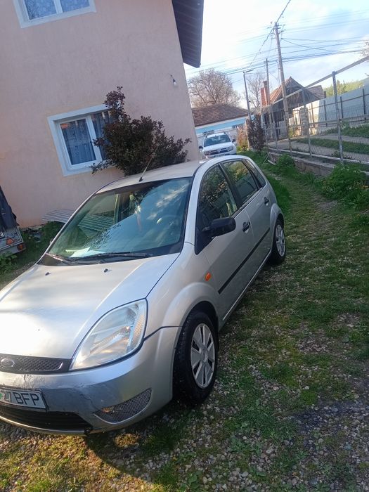 Vând Ford 13 benzină