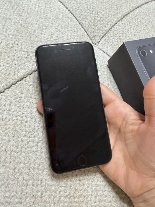 Айфон 8 64гб apple