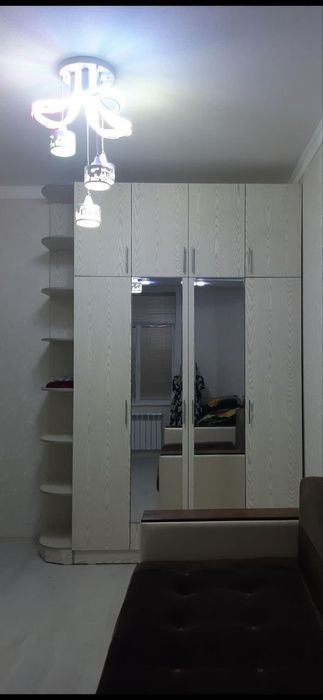 Мебель спальни сотилади