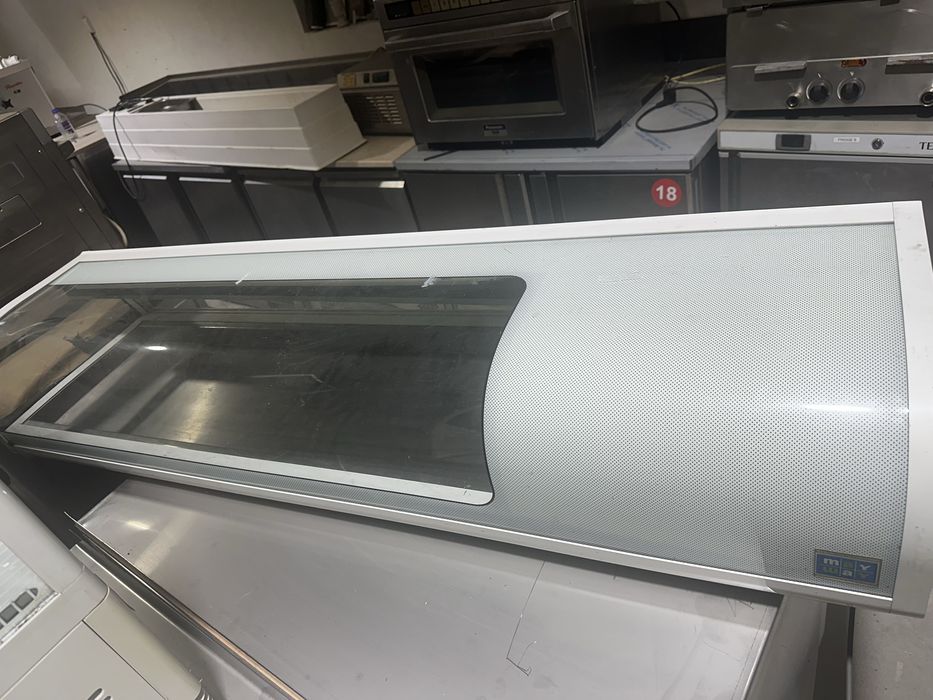 Хладилна витрина за суши