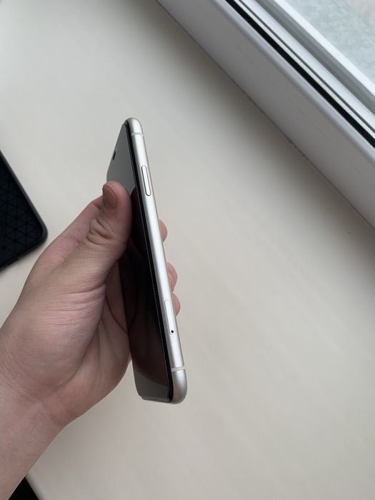 Продам iPhone 11, состояние почти идеал