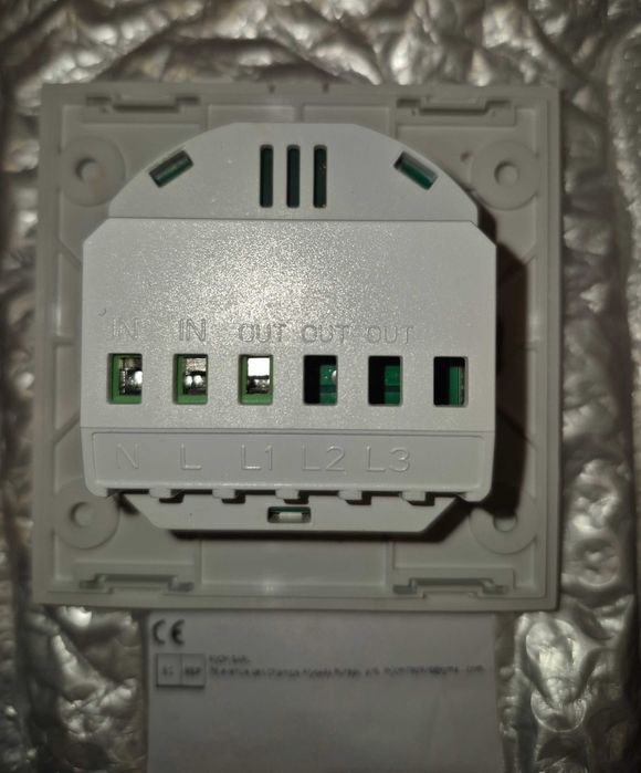 Întrerupător Wi-Fi cu panou de sticlă