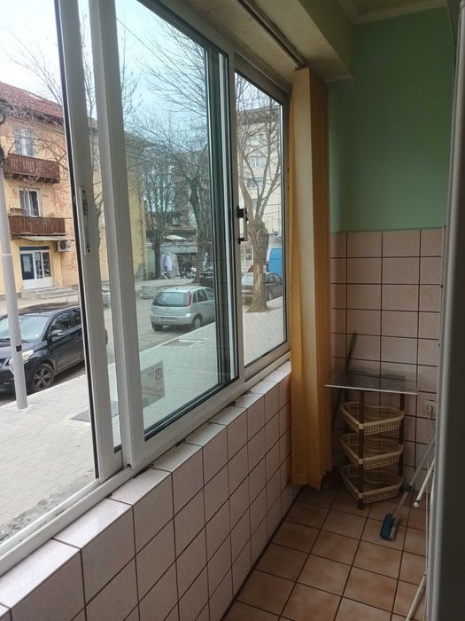 Продава се Тристаен апартамент в Перник, Център - 76 кв.м за 1132 €/кв.м - Снимка #9