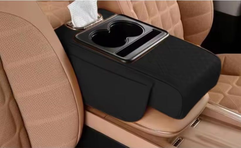 Подлакътник с поставка за чаши