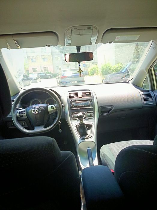 Toyota auris 2012