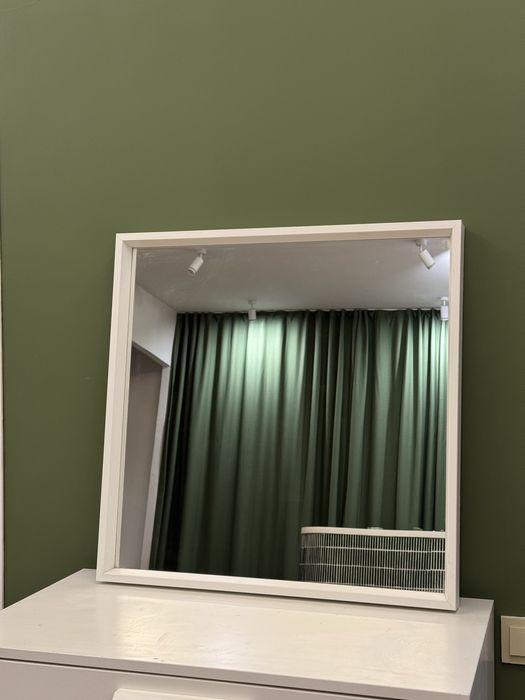 Зеркало с белым корпусом IKEA