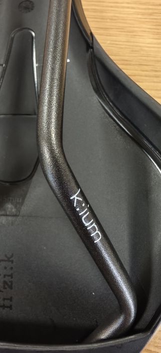 Седалка Fizik Terra Aidon X3 Kium