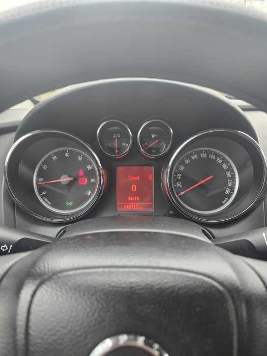 Vand Opel astra J 2014