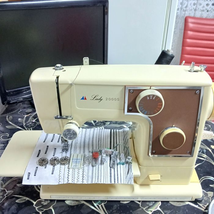 Masina de cusut LADY  cu graifar industrial, butoniera automata