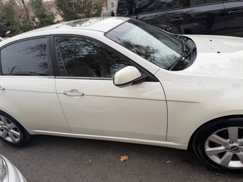 Epika 2011 yil holati zor rangi oq jemchuk