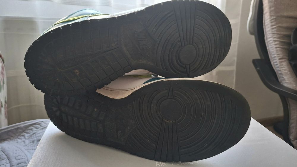 Ghete Nike,   mar 40