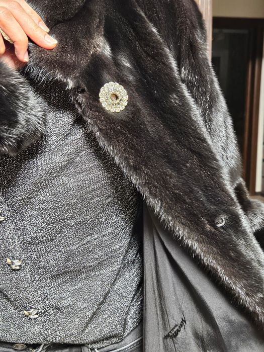 Продаётся норковая шуба!