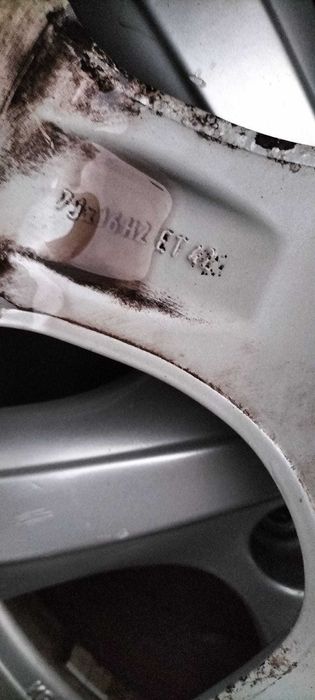 Продавам джанти с гуми Michelin 205/60 R16